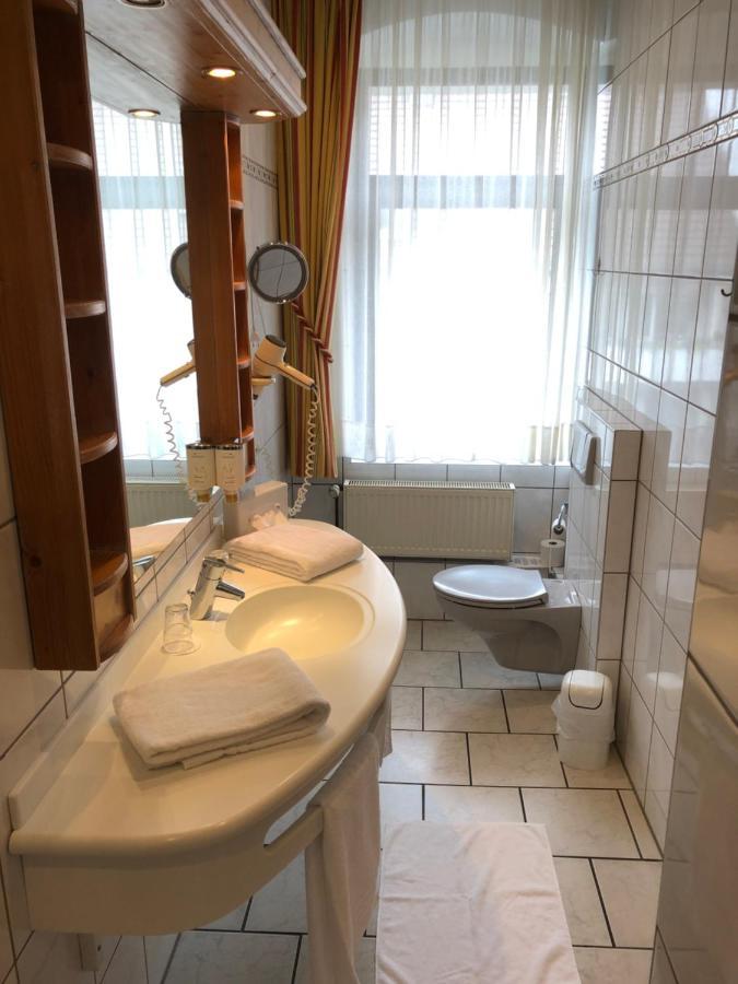 בוכום Hotel Restaurant Zum Neuling מראה חיצוני תמונה